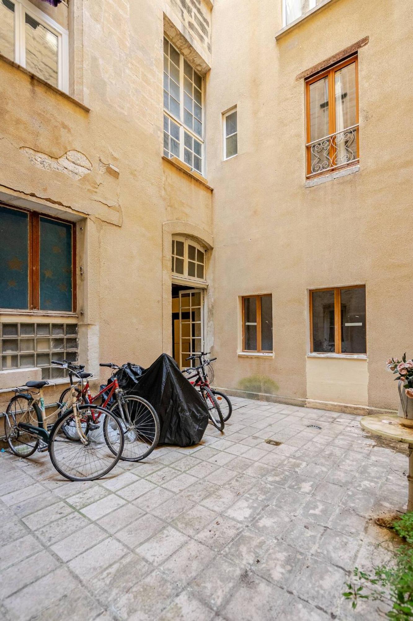 La Dolce Vita Avignon Bagian luar foto